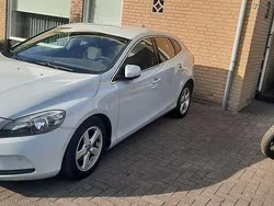 Gebruikt 2013 Volvo V40 Momentum Stationwagen | € 5.800 (Eerlijke prijs)