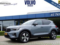 Grijs Gebruikt 2022 Volvo XC40 Plus SUV | € 37.895 (Eerlijke prijs)