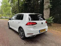 Gebruikt 2017 VW Golf VII Highline Sedan | € 10.250 (Goede deal)