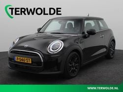 Zwart Gebruikt 2022 Mini ONE Classic Hatchback | € 19.945 (Super prijs)