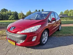 Rood Gebruikt 2011 Peugeot 308 Allure Hatchback | € 3.250 (Goede deal)