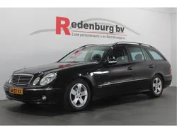 Zwart Gebruikt 2006 Mercedes E220 Avantgarde Stationwagen | € 4.945 (Iets duurder)