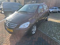 Zwart (metallic) Gebruikt 2009 Mercedes B150 MPV | € 2.999 (Eerlijke prijs)