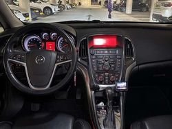 Zwart Gebruikt 2010 Opel Astra Cosmo MPV | € 6.800 (Iets duurder)