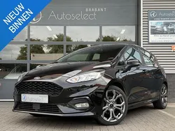 Zwart Gebruikt 2018 Ford Fiesta ST-Line Hatchback | € 11.990 (Eerlijke prijs)