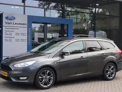 Grijs Gebruikt 2018 Ford Focus ST-Line Stationwagen | € 11.890 (Goede deal)