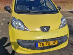Geel Gebruikt 2006 Peugeot 107 Hatchback | € 1.000 (Goede deal)
