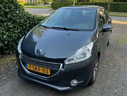Grijs Gebruikt 2013 Peugeot 208 Hatchback | € 4.500 (Eerlijke prijs)