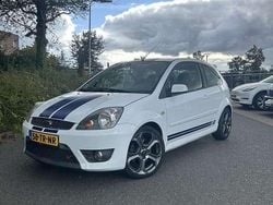 Wit Gebruikt 2007 Ford Fiesta ST Hatchback | € 4.000 (Eerlijke prijs)