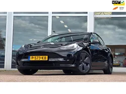 Zwart Gebruikt 2022 Tesla Model 3 Standard Range Sedan | € 26.494