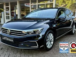 Zwart Gebruikt 2020 VW Passat Highline Stationwagen | € 19.900 (Eerlijke prijs)