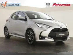 Zilver, metallic lak Gebruikt 2021 Toyota Yaris Hybrid Limited Hatchback | € 18.899 (Eerlijke prijs)