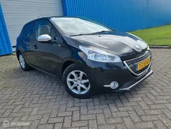 Zwart Gebruikt 2015 Peugeot 208 Style Hatchback | € 5.250 (Goede deal)