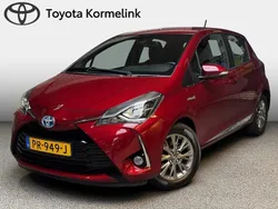 Rood Gebruikt 2017 Toyota Yaris Executive Hatchback | € 15.950 (Eerlijke prijs)