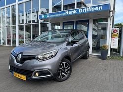 Grijs Gebruikt 2017 Renault Captur Dynamique SUV | € 13.950 (Iets duurder)