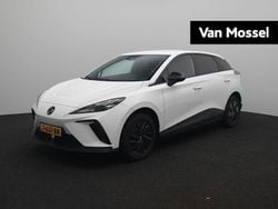 Wit Gebruikt 2023 MG MG4 EV Hatchback | € 18.495 (Eerlijke prijs)