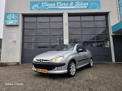 Grijs Gebruikt 2002 Peugeot 206 CC Cabriolet | € 1.250 (Iets duurder)