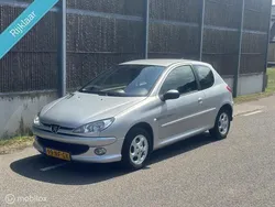 Grijs Gebruikt 2003 Peugeot 206 Hatchback | € 1.750 (Iets duurder)