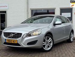 Grijs Gebruikt 2013 Volvo V60 Momentum Stationwagen | € 9.945 (Iets duurder)