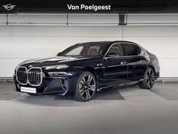M carbonschwarz metallic (zwart metallic) Gebruikt 2025 BMW M760e Comfort Edition Sedan | € 144.900