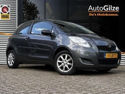 Grijs Gebruikt 2010 Toyota Yaris Hatchback | € 2.945 (Eerlijke prijs)