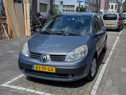 Grijs Gebruikt 2006 Renault Scénic II MPV | € 1.500 (Goede deal)