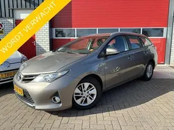 Bruin, metallic lak Gebruikt 2013 Toyota Auris Touring Sports Stationwagen | € 10.888 (Eerlijke prijs)