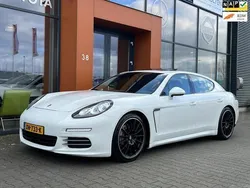 Wit Gebruikt 2014 Porsche Panamera Sedan | € 23.890 (Eerlijke prijs)