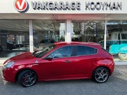 Rood Gebruikt 2016 Alfa Romeo Giulietta Quadrifoglio Verde Hatchback | € 17.850 (Eerlijke prijs)