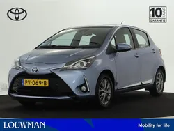 Blauw Gebruikt 2017 Toyota Yaris Hybrid Executive Hatchback | € 17.950 (Eerlijke prijs)
