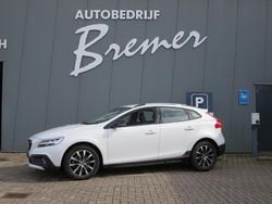 Wit Gebruikt 2019 Volvo V40 CC Stationwagen | € 18.950 (Eerlijke prijs)