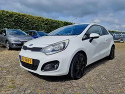 Wit Gebruikt 2012 Kia Rio Plus Hatchback | € 2.995 (Eerlijke prijs)