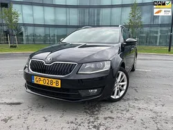 Zwart Gebruikt 2015 Skoda Octavia Business Line Stationwagen | € 9.895 (Iets duurder)