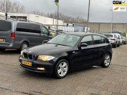 Zwart Gebruikt 2008 BMW 116 Hatchback | € 3.749 (Eerlijke prijs)