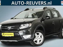 Zwart Gebruikt 2013 Dacia Sandero Lauréate Hatchback | € 6.850 (Iets duurder)