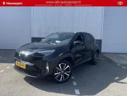 Zwart Gebruikt 2022 Toyota Yaris Cross Active SUV | € 26.400 (Goede deal)