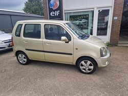 Geel Gebruikt 2004 Opel Agila Hatchback | € 644 (Goede deal)