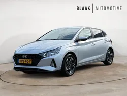Grijs Gebruikt 2023 Hyundai i20 Comfort Hatchback | € 17.995 (Eerlijke prijs)