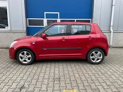 Rood Gebruikt 2005 Suzuki Swift Exclusive Hatchback | € 3.950 (Eerlijke prijs)