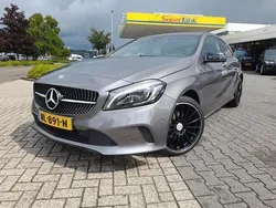 Grijs Gebruikt 2016 Mercedes A180 Hatchback | € 14.750 (Eerlijke prijs)