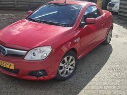 Rood Gebruikt 2005 Opel Tigra Enjoy Cabriolet | € 850 (Super prijs)