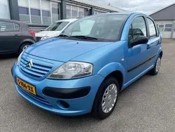 Blauw, metallic lak Gebruikt 2003 Citroën C3 Prestige Hatchback | € 1.950 (Eerlijke prijs)