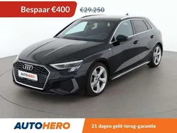 Zwart, metallic lak Gebruikt 2021 Audi A3 S-Line Hatchback | € 27.649 (Goede deal)