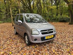 Paars Gebruikt 2004 Opel Agila MPV | € 1.500 (Eerlijke prijs)