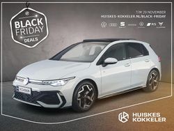 Blauw Gebruikt 2024 VW Golf VIII R-line Edition Hatchback | € 42.900