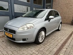 Grijs, metallic lak Gebruikt 2008 Fiat Grande Punto Racing Hatchback | € 3.450 (Eerlijke prijs)