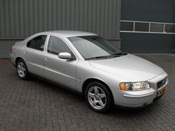 Grijs (metallic) Gebruikt 2006 Volvo S60 Sedan | € 6.950