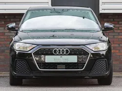 Zwart Gebruikt 2021 Audi A1 Sportback Basis Hatchback | € 21.700 (Goede deal)