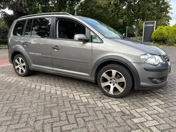 Grijs Gebruikt 2009 VW Touran Cross MPV | € 1.750