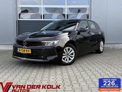 Zwart Gebruikt 2022 Opel Astra Business Edition Hatchback | € 16.885 (Eerlijke prijs)